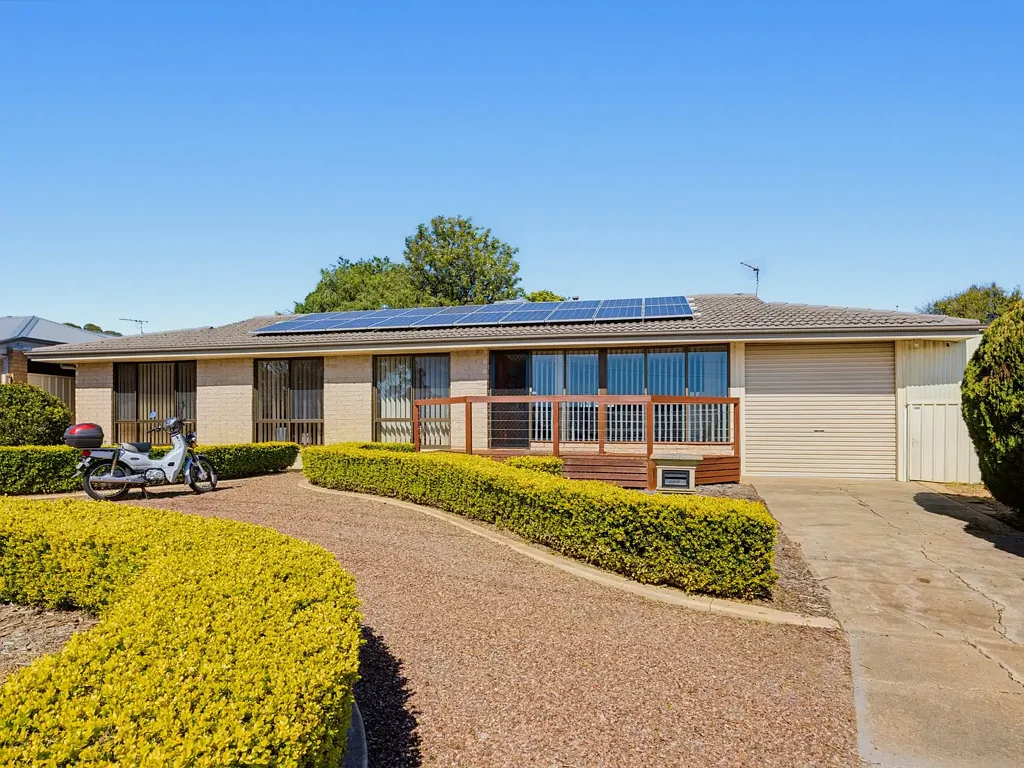 Happy Valley 3房  Beautifully Presented Family Living with Spacious Entertaining and Landscaped Gardens