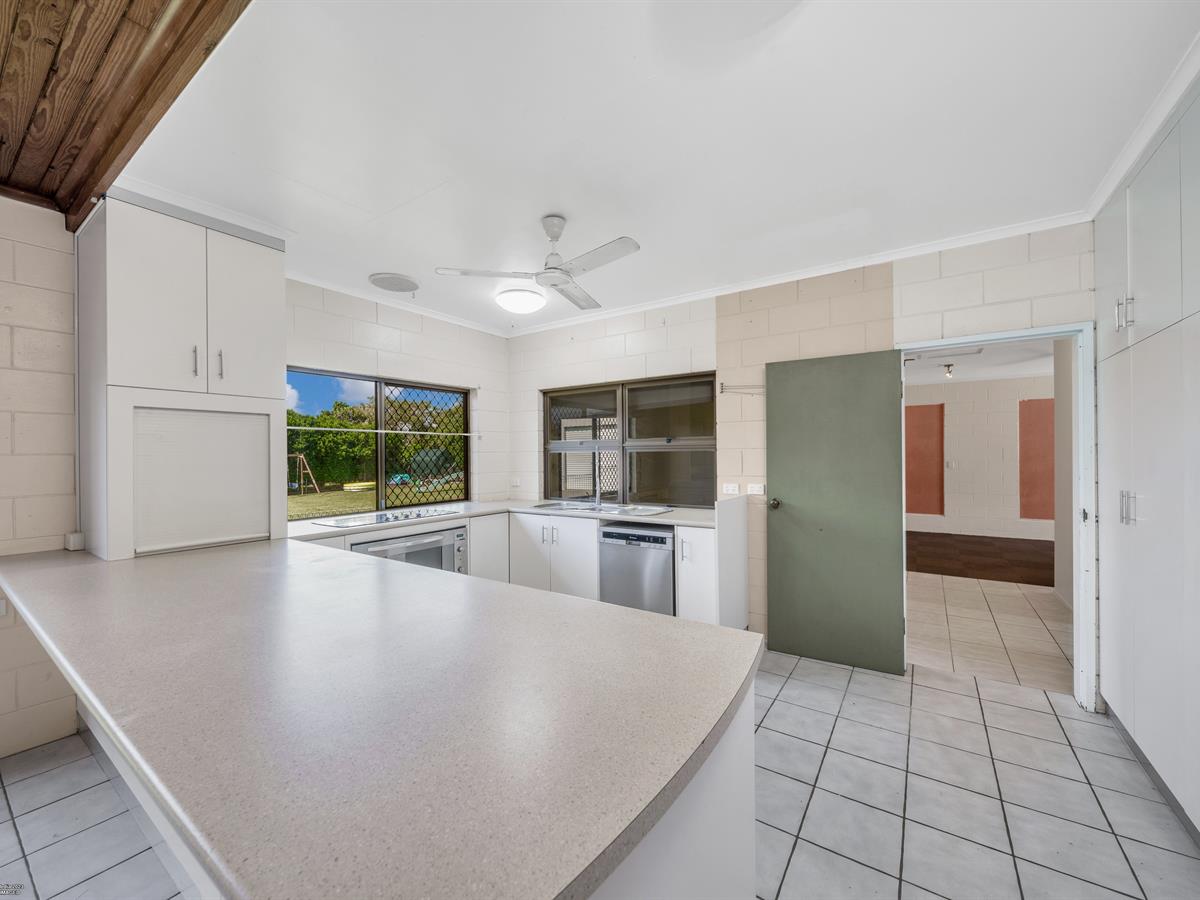 15 BONA AV, BELVEDERE QLD 4860, 0房, 0浴, House