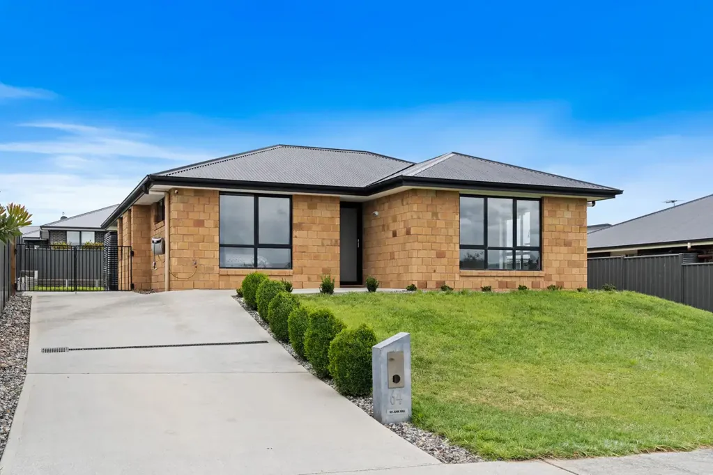 64 Midway Point Esplanade, Midway Point, TAS 7171