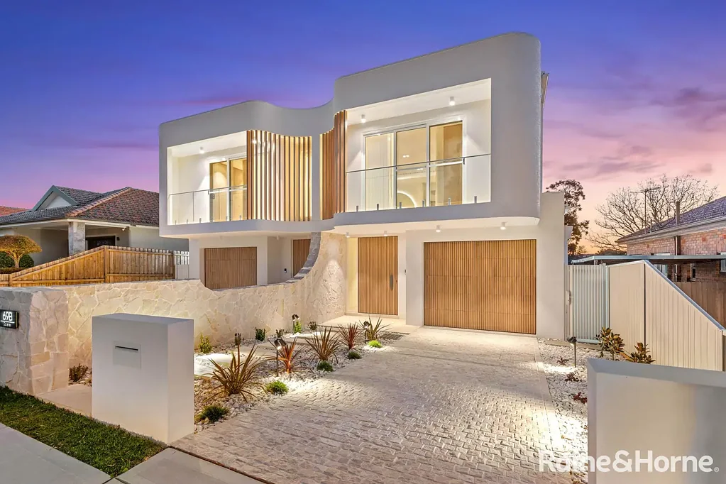 Bexley North 5ਬੈੱਡਰੂਮ Brand New Architectural Luxury in a Blue-Ribbon Setting