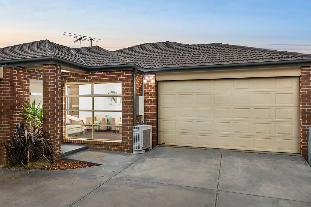 2/5 Rosslyn Avenue, Seaford, VIC 3198