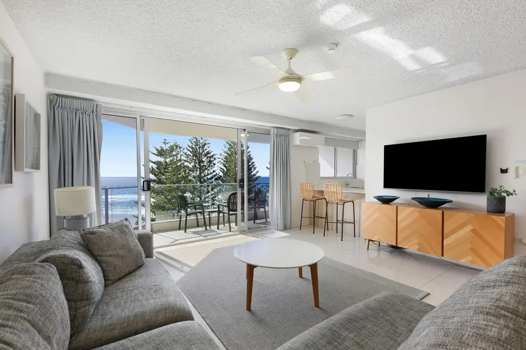 Burleigh Heads 2 Bedroom Beachfront Living with Spectacular Ocean Views