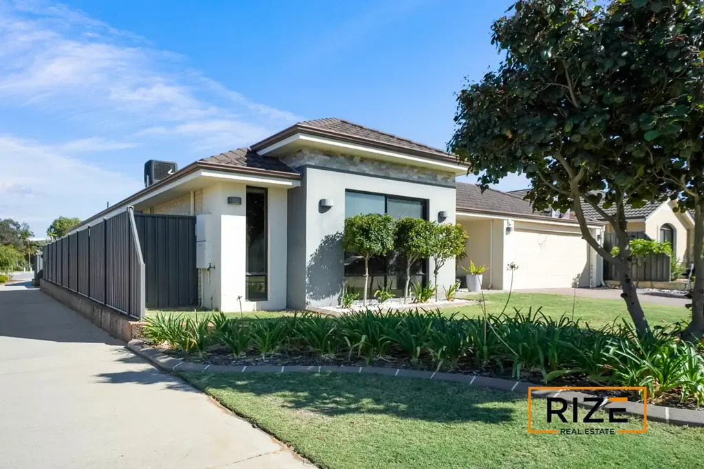 Banksia Grove 4ห้องนอน Expansive 196m² of Living - Space Without Compromise!