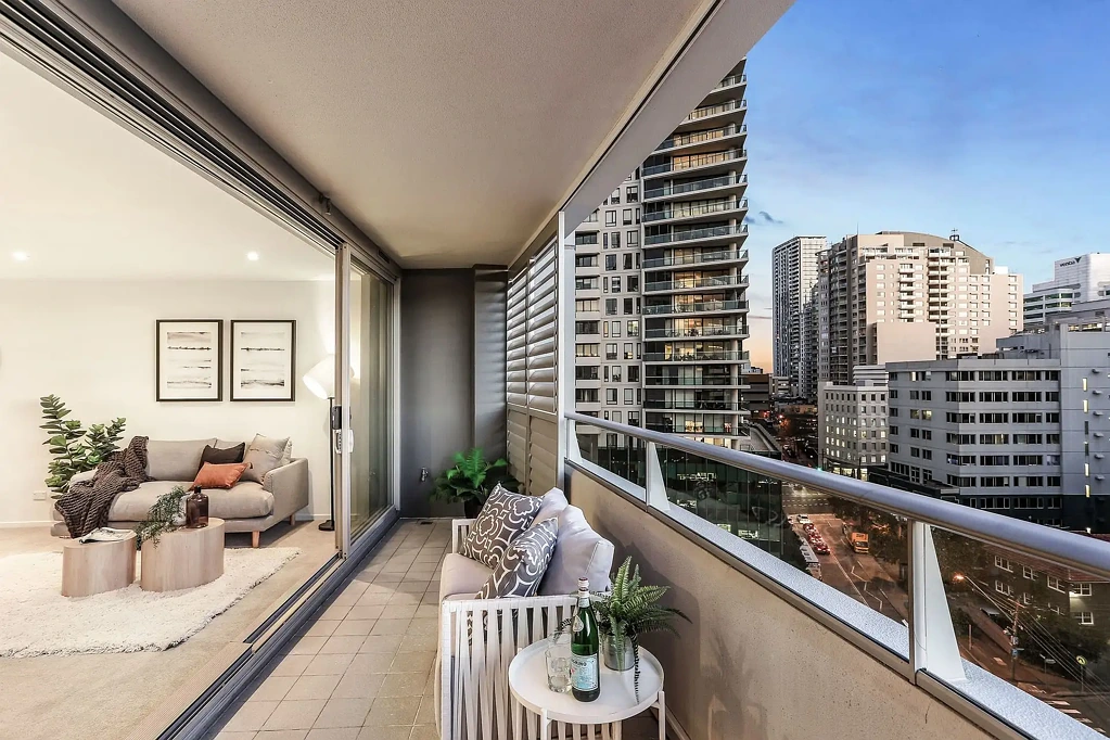 Luxuriously Appointed, with Stunning Aspect