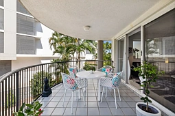 1/11 Foote Street, Mooloolaba