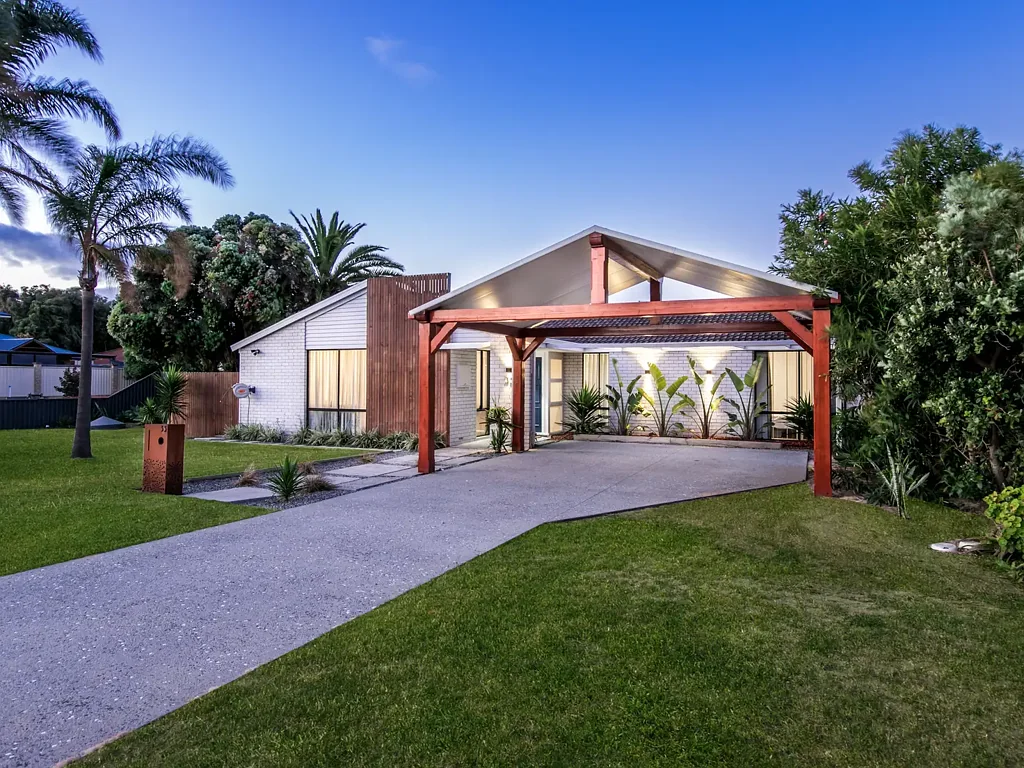 Live the Beachside Lifestyle