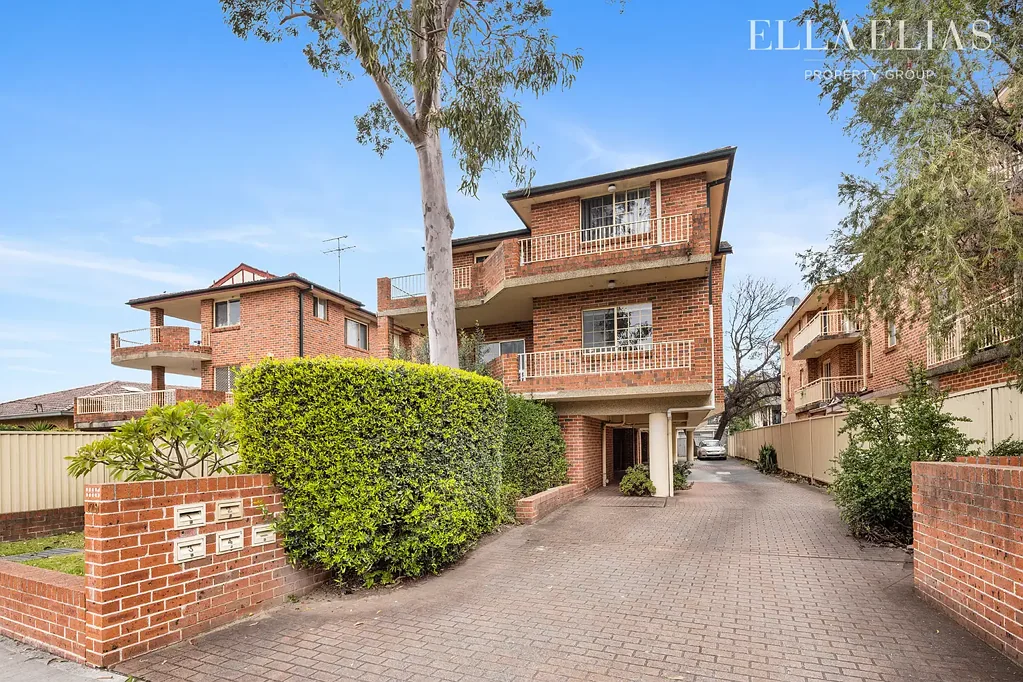 Spacious Apartment | Prime Location