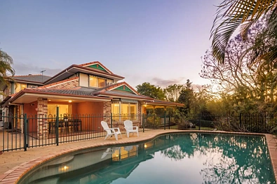 Brookfield 5房 适合重视空间、地段和娱乐的家庭的绝佳住宅 Fantastic home for families who value space, location and entertaining