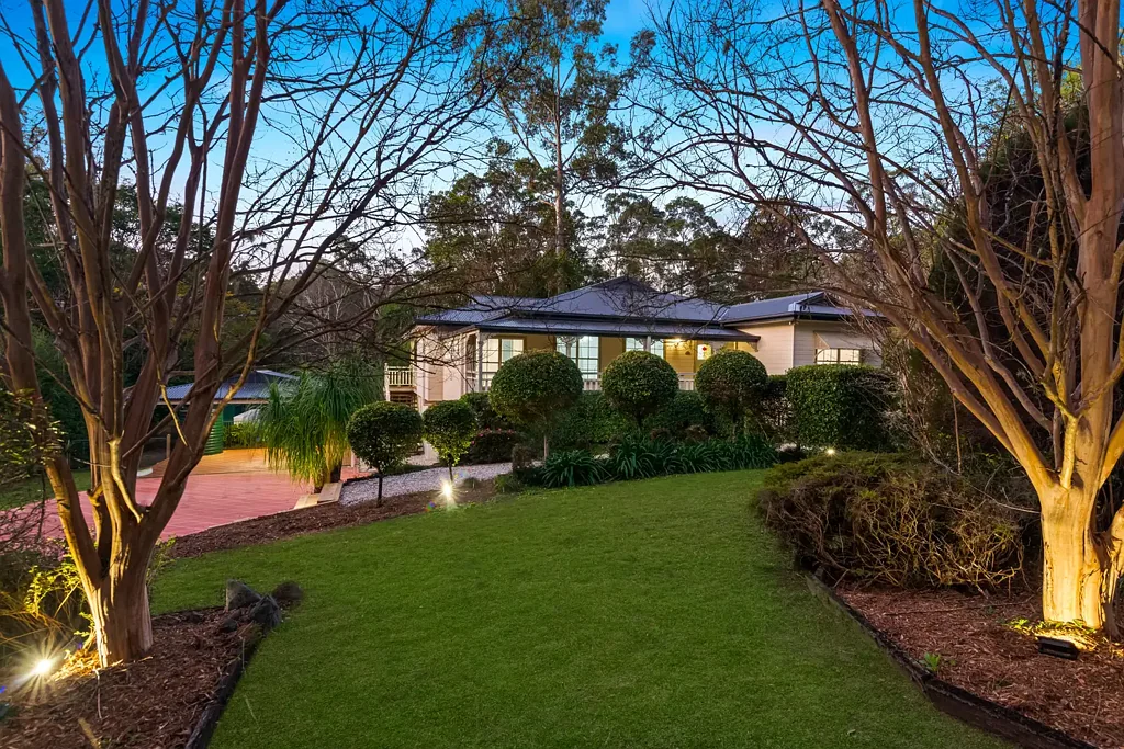 Bonogin 4 Bedroom Charming Homestead with Endless Potential in Desirable Bonogin Lifestyle Location