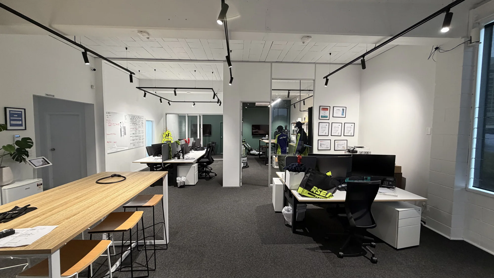 Takapuna Immaculate ground floor office - quality fit out