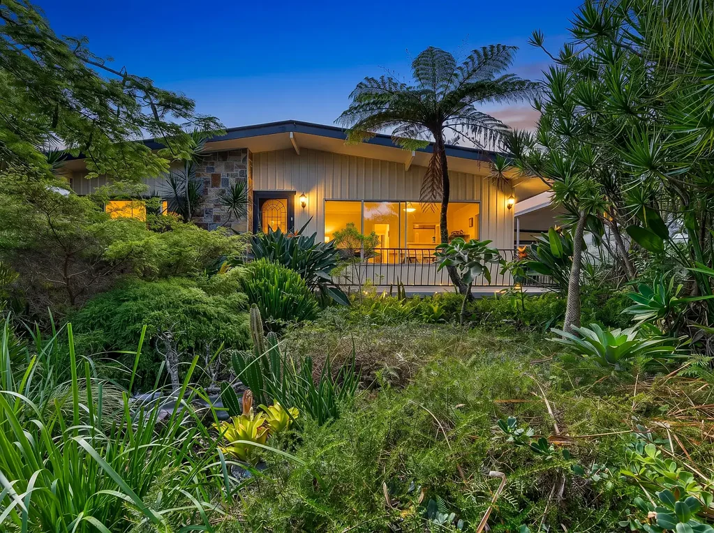 Brunswick Heads 3chambre Mid-Century Coastal Charm with Space, Sustainability & Endless Potential