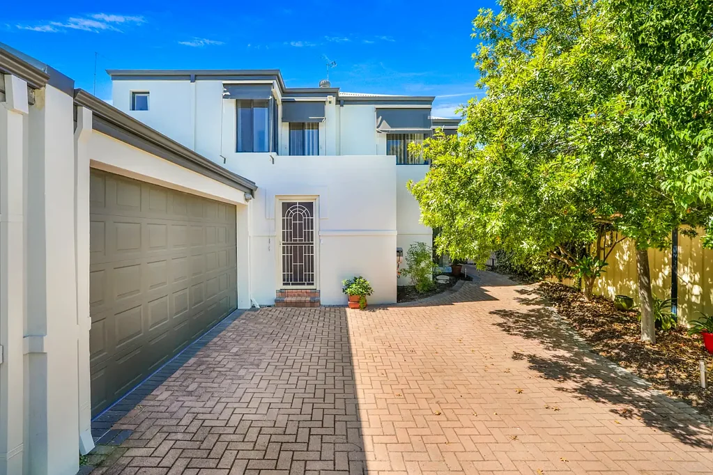 4B Cornelian Street, Scarborough, WA 6019