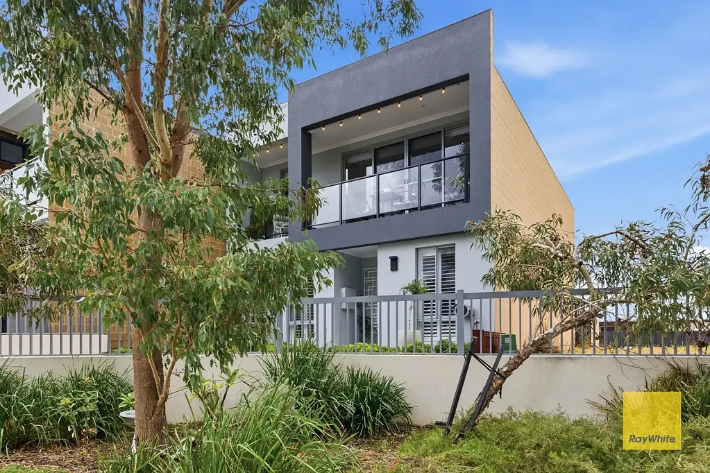 Bushmead 3房  Modern, Low-Maintenance Living with Stunning Parkland View