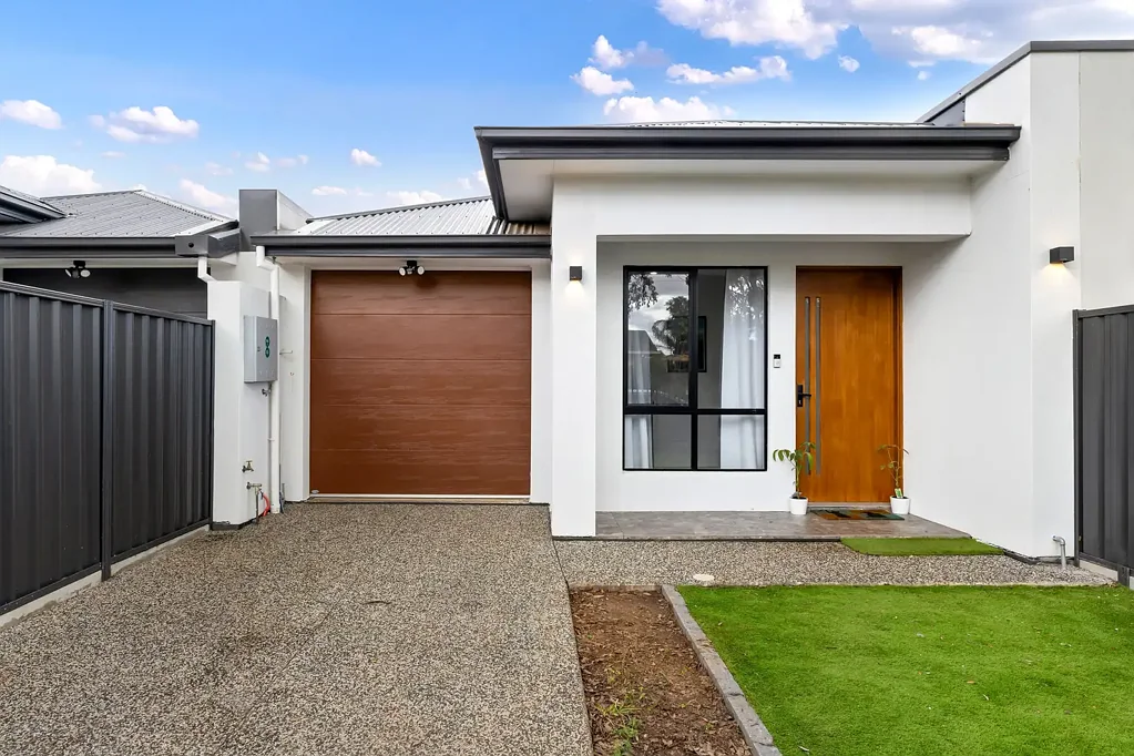 Salisbury 3Kwarto Recently-Built Style with Entertaining at its Heart.