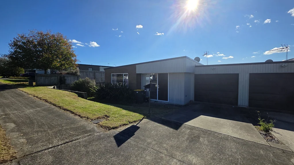 Tidy 2 Bedroom Home