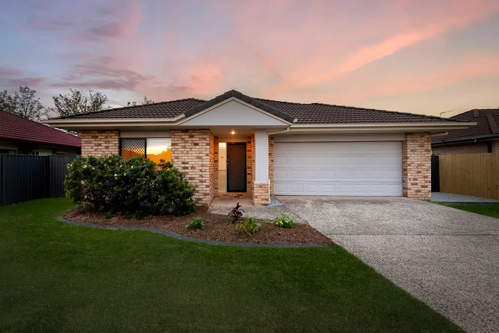 8 Goldcrest Drive, Upper Coomera, QLD 4209