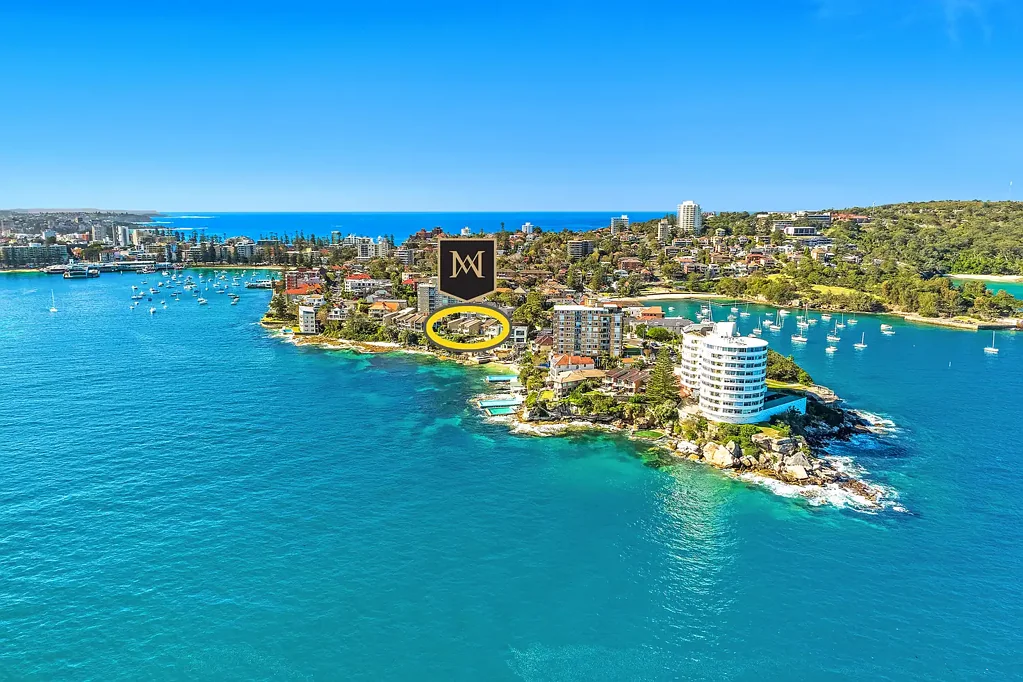 Manly 3房 滨水瑰宝 私人沙滩 绝佳视野 宽敞现代 双车库 便捷生活 ABSOLUTE HARBOURFRONT WITH PRIVATE BEACH + WORLD-CLASS VIEWS