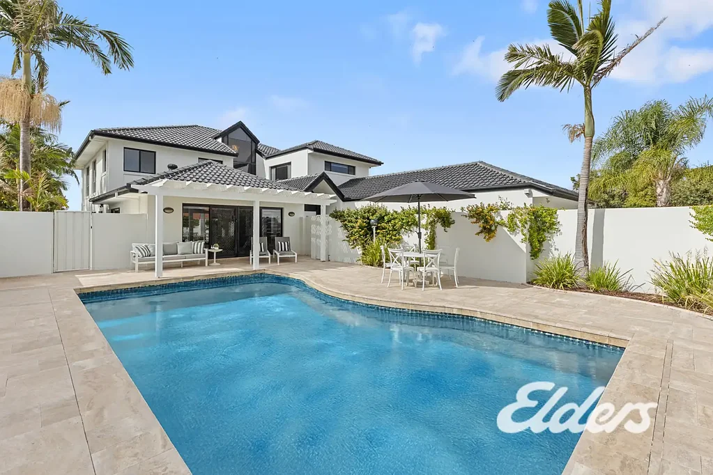 Yarrawonga 4房  LUXURIOUS LAKESIDE LIVING!