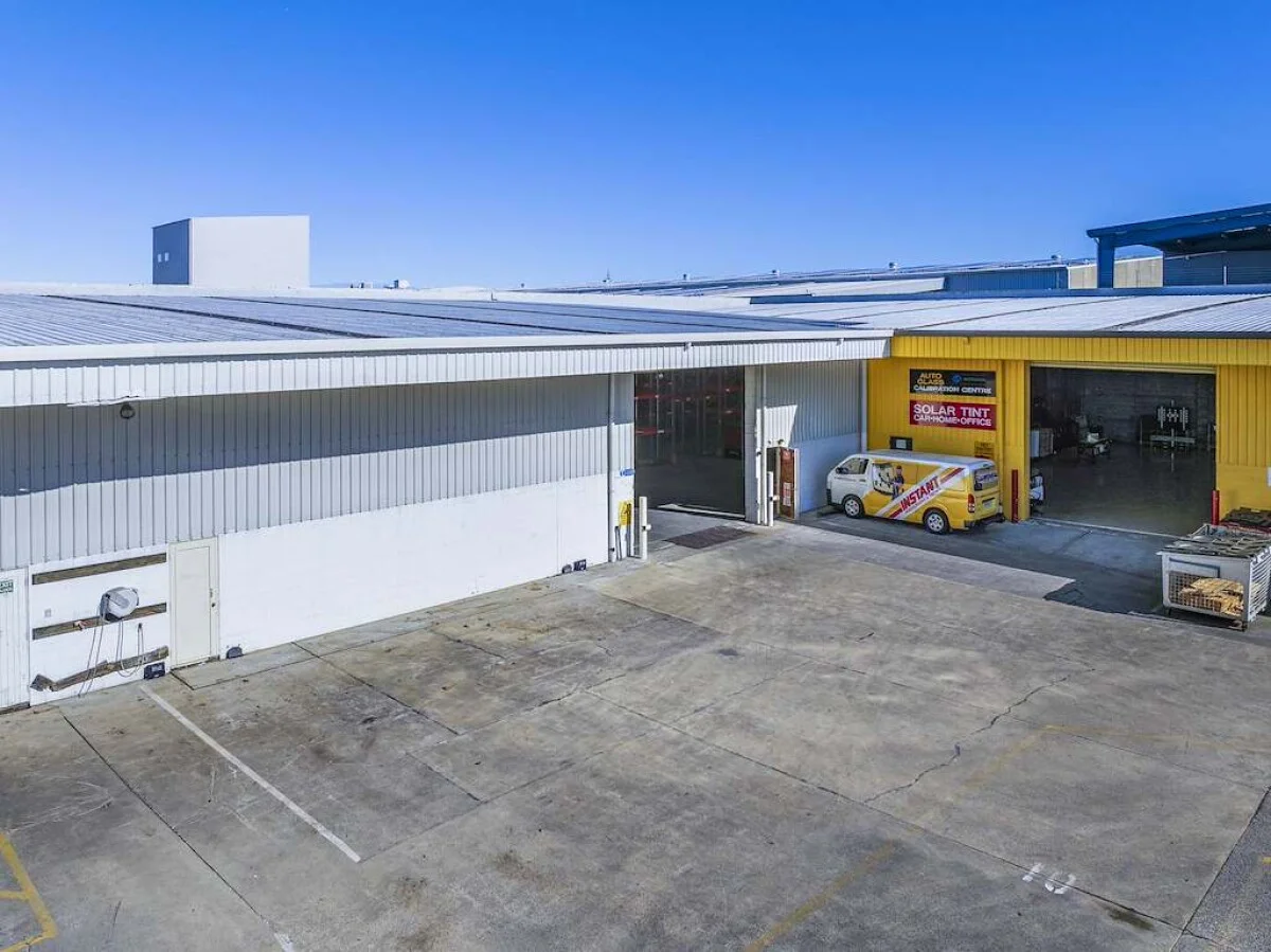 Mangere  Racked Warehouse & Ready now