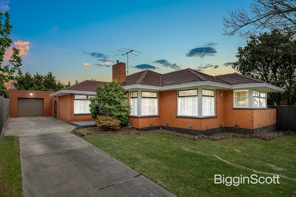 10 Helen Road, Ferntree Gully, VIC 3156