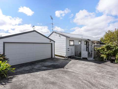 Glen Eden 3房  Sunny First Home or Retirees Gem