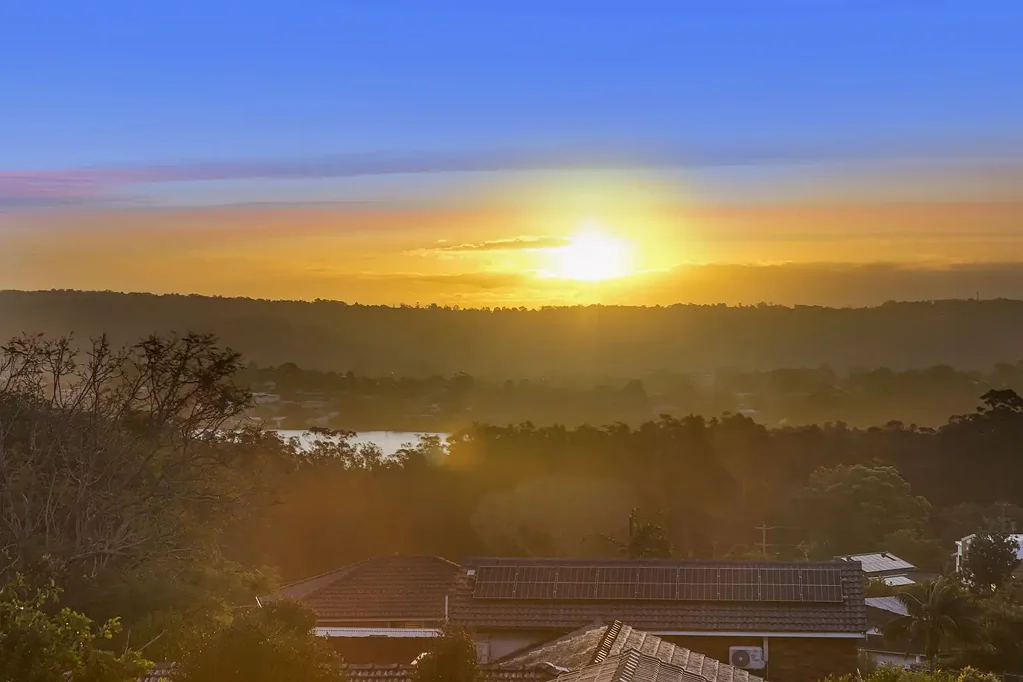 Green Point 4બેડરૂમ Stunning Family Home, Incredible Views & Sought After Location