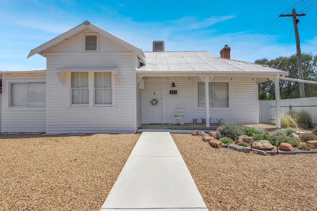 371 Leonard Street, Hay, NSW 2711