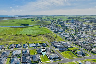 Warrnambool Titled block in popular Dennington estate!