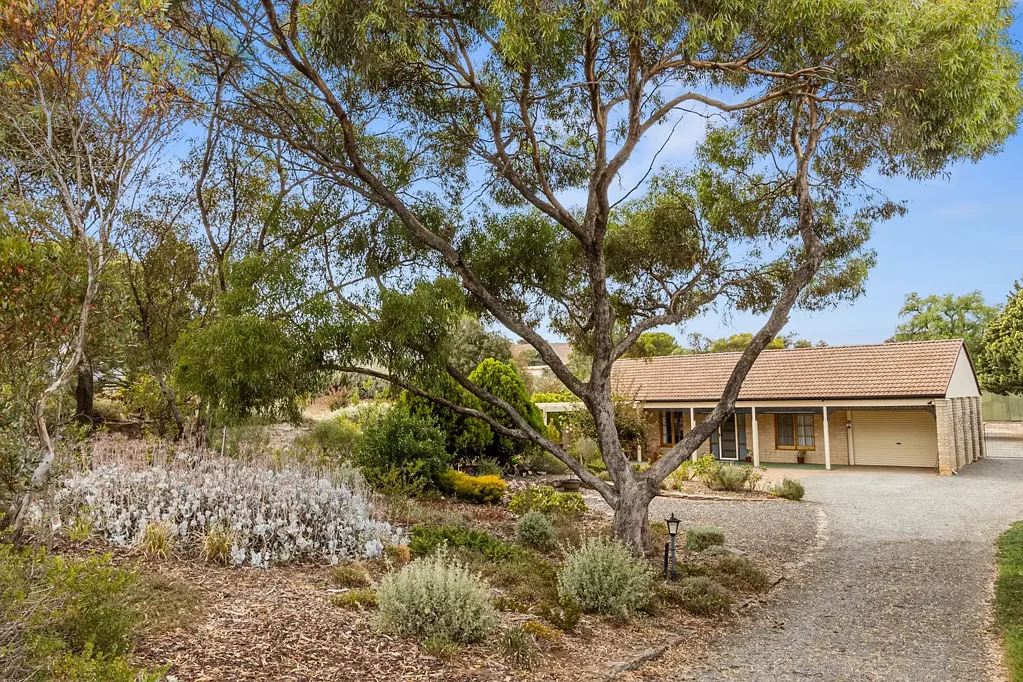 10 Bridge Street East, Burra, SA 5417