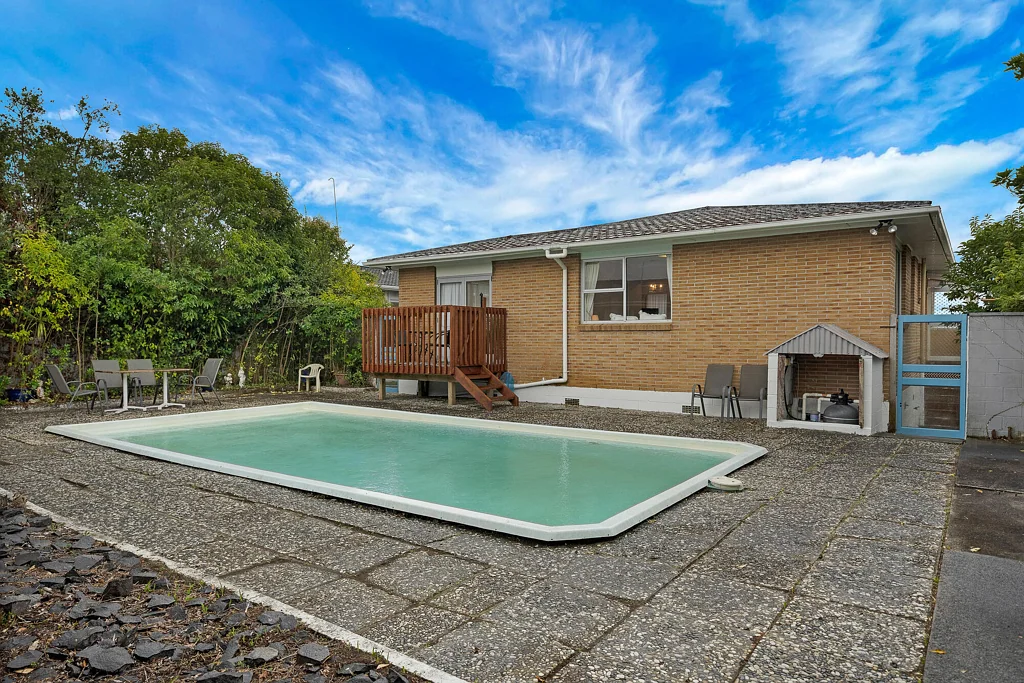 3 Dundas Place, Henderson, Waitakere City, Auckland