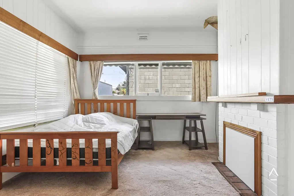 Share house with 1 room available for $210 per week