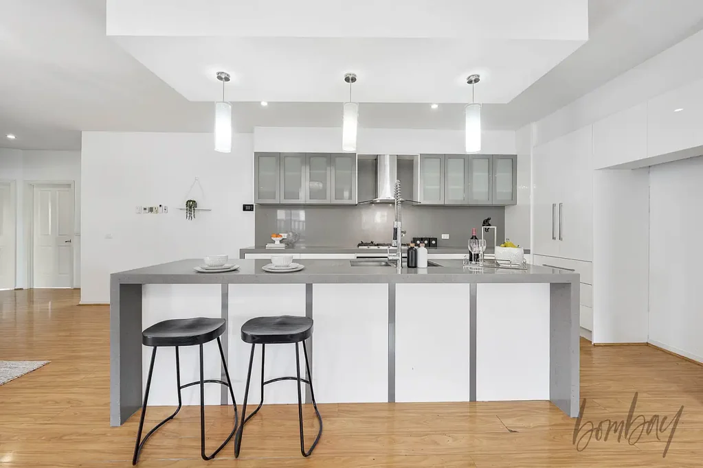 Spacious Family Home for Lease in Prime Craigieburn Location