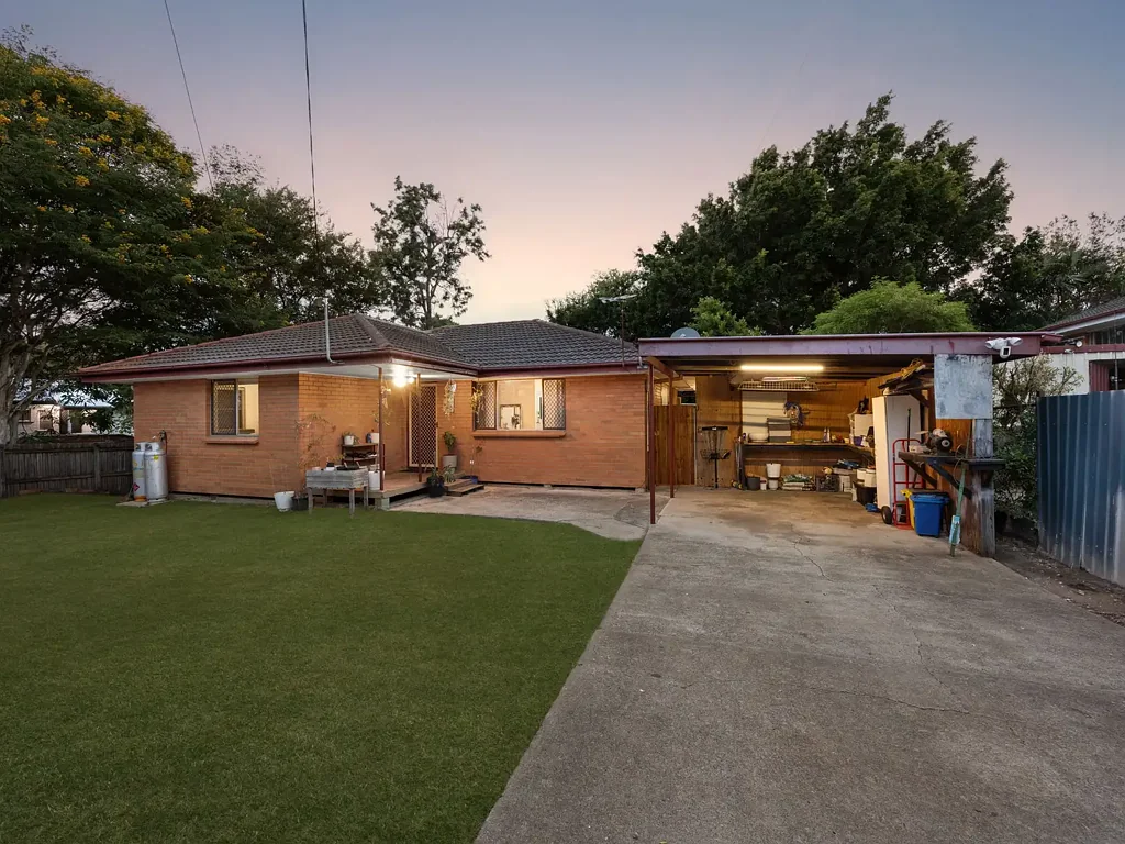 21 Lucas Street, Dinmore, QLD 4303