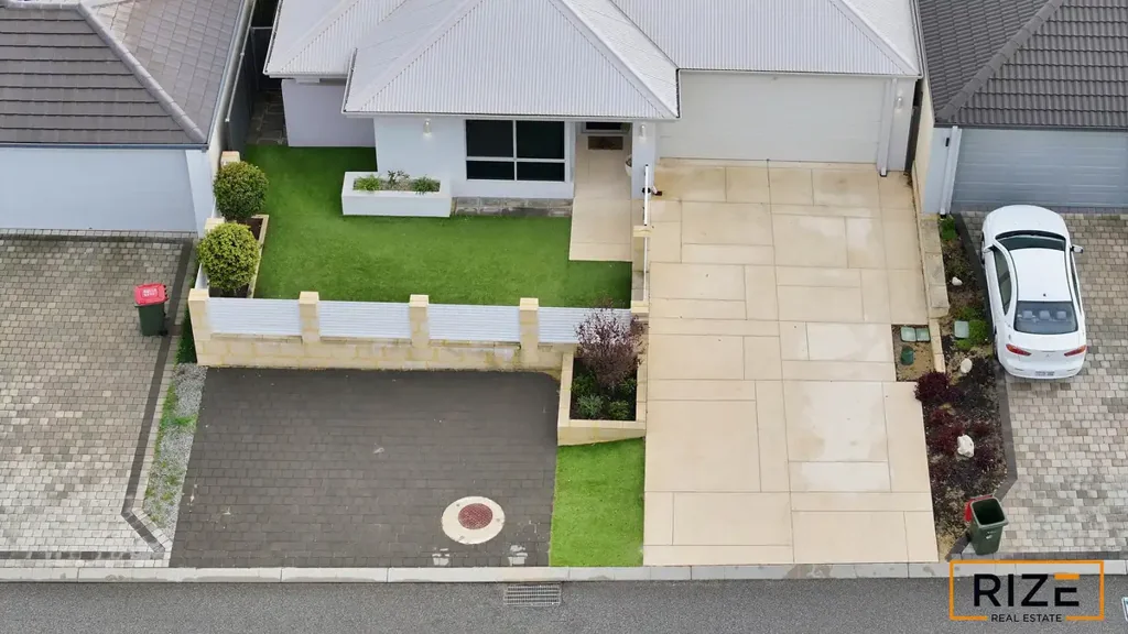 Banksia Grove 4chambre Low maintenance living at its absolute best!