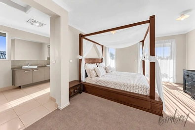 बेडरूम - 10 Yarradale Drive, Mickleham, VIC 3064
