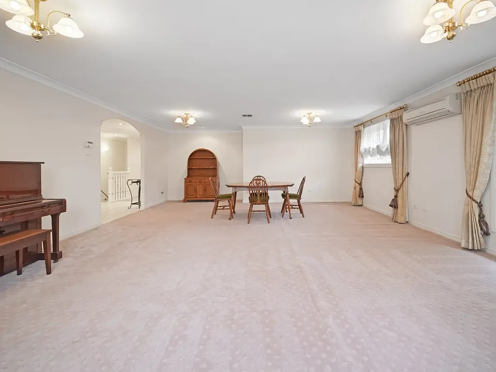 Windradyne 8Kwarto A beautifully crafted home that exceeds all expectations