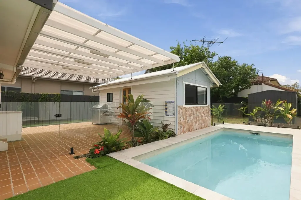 Clontarf 3Zimmer Coastal Character, Poolside Living & Separate Granny Flat