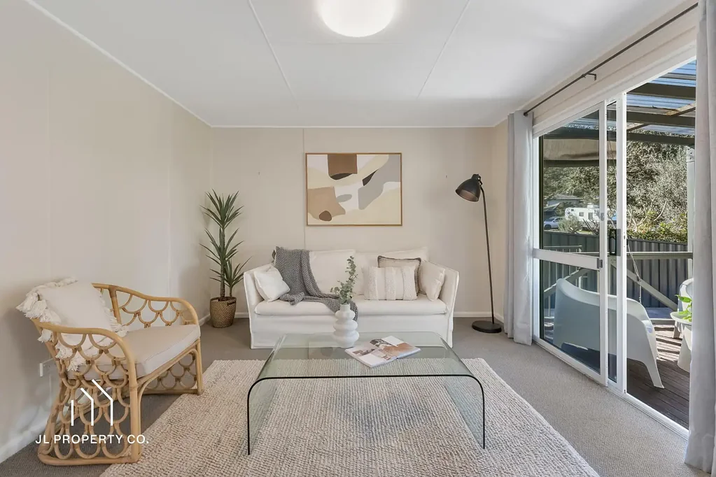 Ettalong Beach 3房  Hidden Gem with Valuable Rear Lane Access