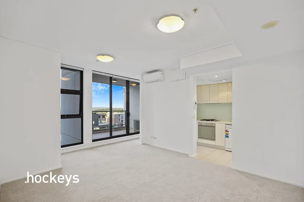 Stunning Executive Apartment in the Arden Building