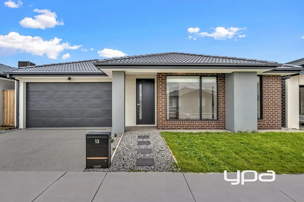 13 Mighty Road, Sunbury, VIC 3429