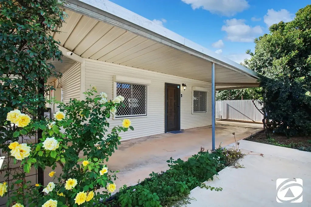 Broken Hill 3 Bedroom SHEDS, SPACE AND COMFORT