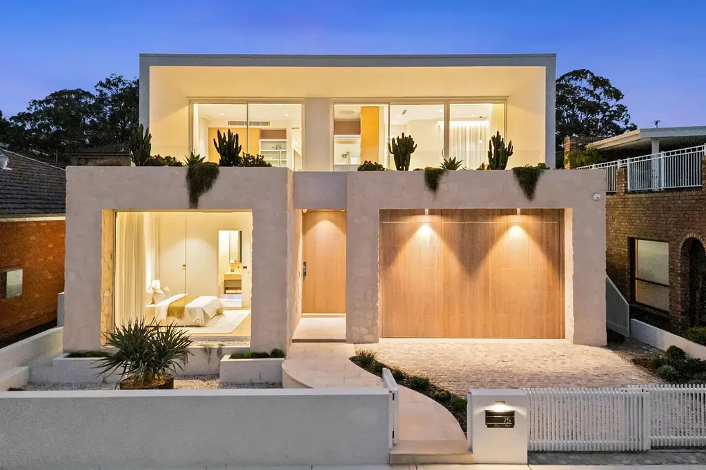 Russell Lea 5 Slaapkamer Bayfront Prestige In A Showpiece Architectural Residence with Water Views