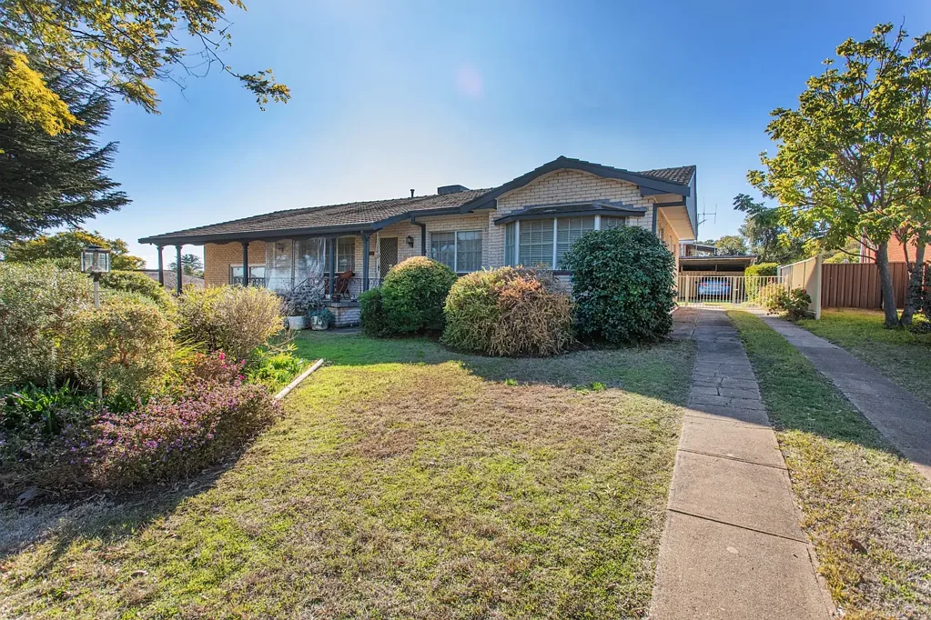 2 Kanangra Street, Cowra, NSW 2794