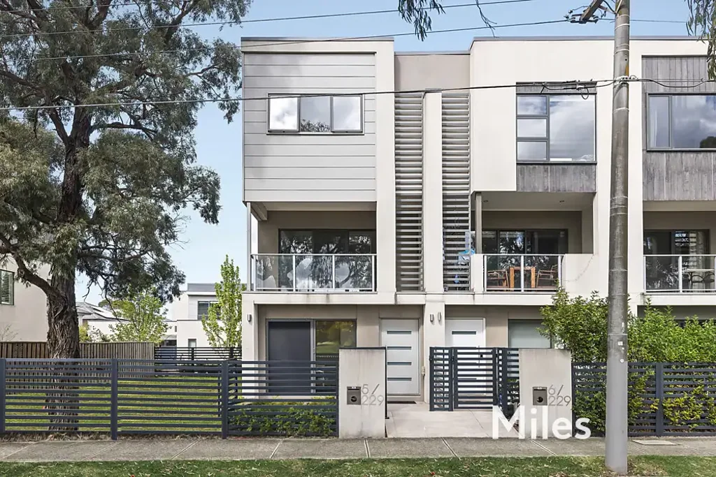 A WONDERFUL TOWNHOUSE