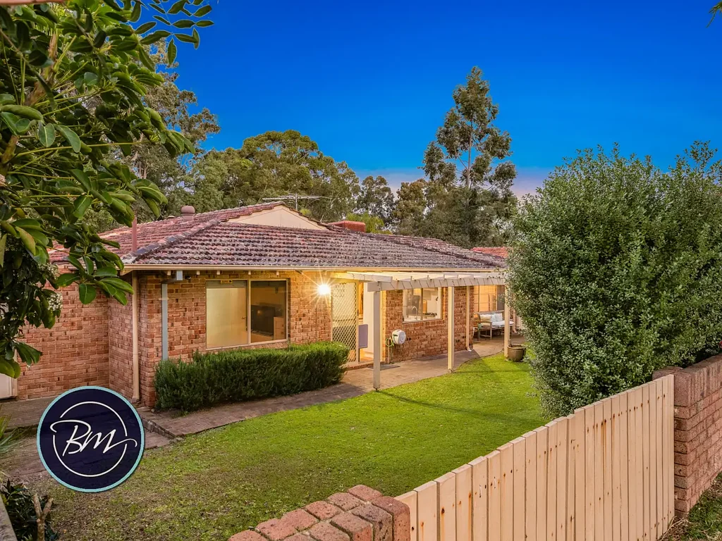 Leeming 3 Bedroom STREET FRONT VILLA with Space, Style & Serenity