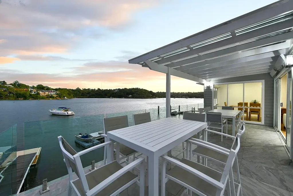 Oatley 4房  Ultimate Waterfront Living