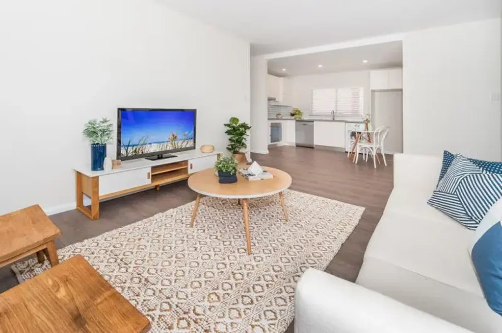 LARGE 2 BEDROOM UNIT