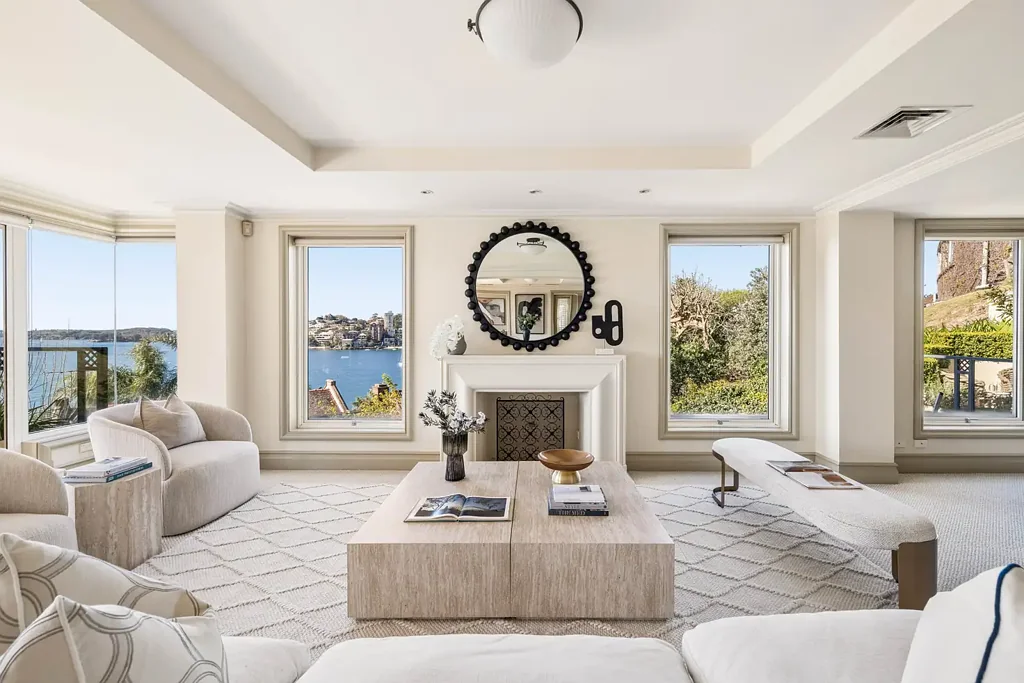 Darling Point 3房 位于著名 Darling Point 区域的专属整层海滨住宅 Exclusive Whole-Floor Harbourside Residence In Prestigious Darling Point Locale