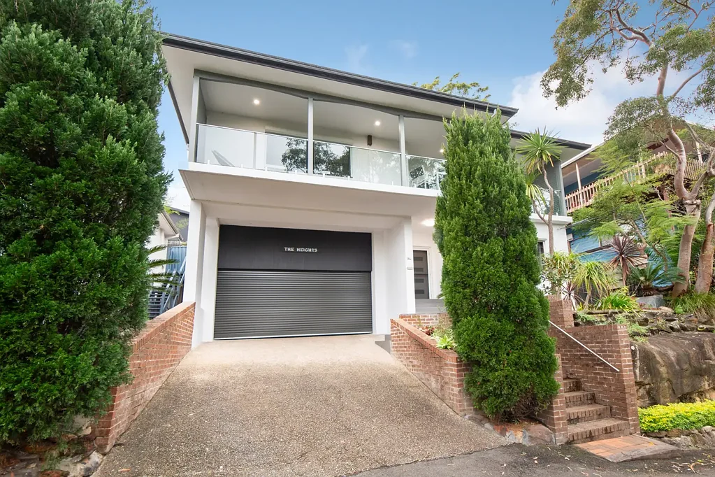 Sylvania 4Moenga Premier full brick home with views