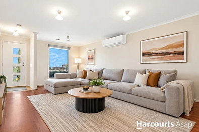 लिविंग रूम - 12 Violet Way, Cranbourne, VIC 3977
